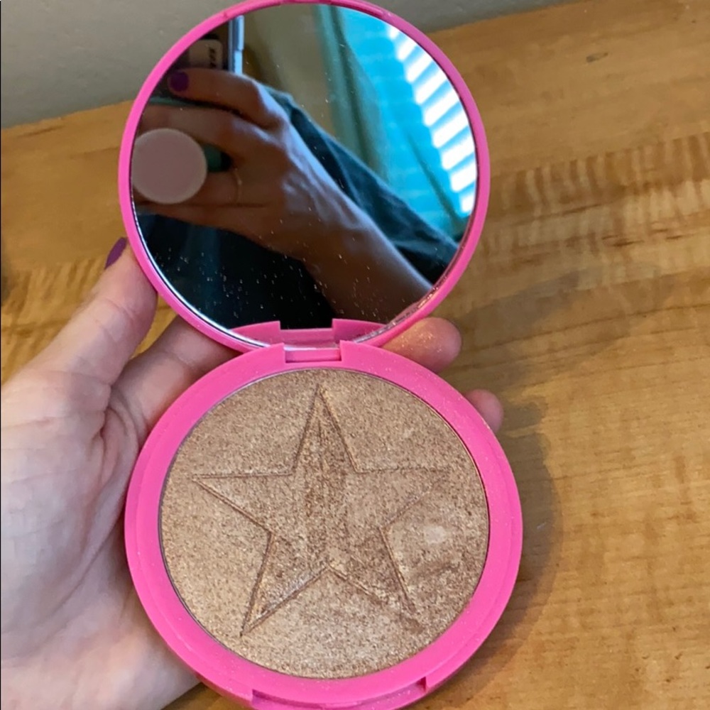 Jeffree Star highlighter “Siberian gold”
